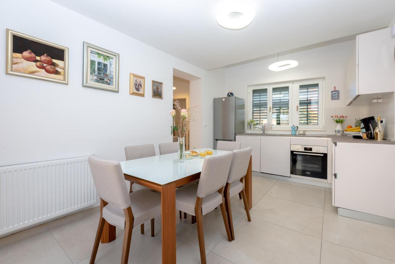 Apartment "Dida" With Free Private Parking Solin Buitenkant foto